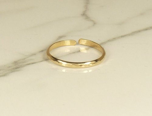 Gold Toe Ring, AdjustableToe Ring, Hammered Ring, Midi ring