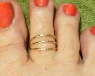 Toe Ring,14 kt Goldfill ring, Midi ring, Hammered Band Toe Ring